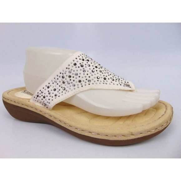 Cliffs By White Mountain Calling Low Wedge Sandals, Women's Size 7/8 Med, White - Picture 2 of 6